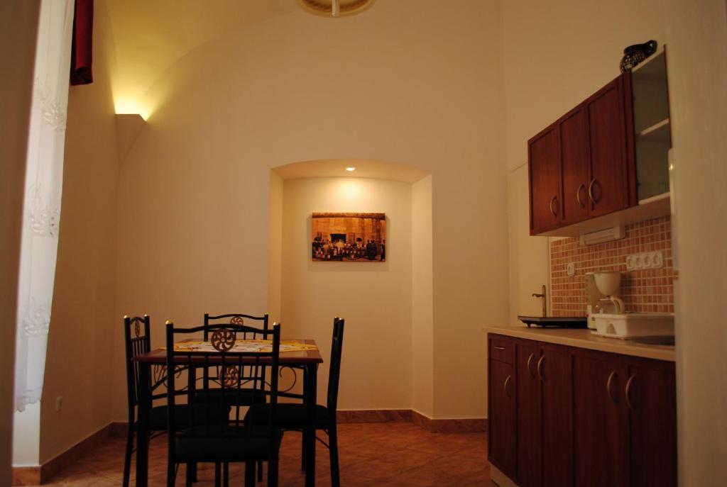 Dobo Teri Apartman Eger Pokój zdjęcie
